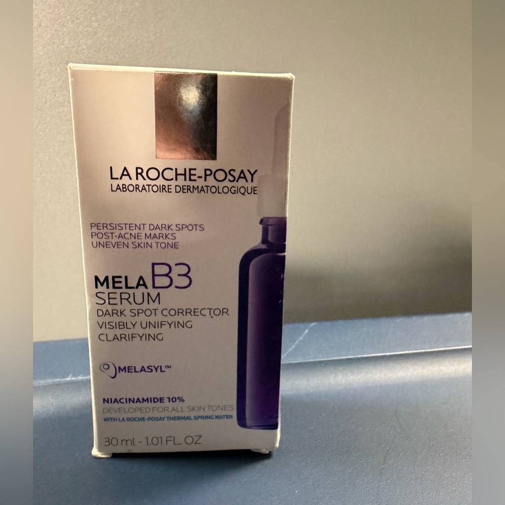 La Roche-Posay Mela B3 Serum - Picture 2 of 14